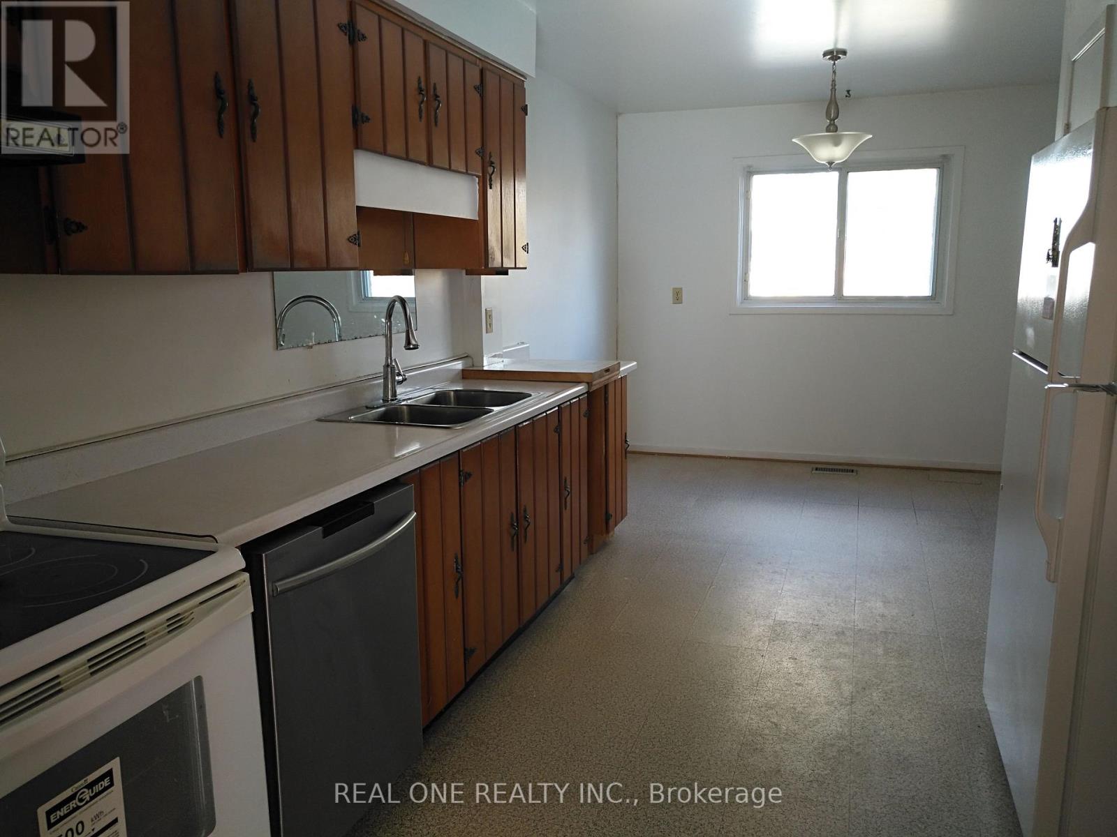 50 - 646 Village Parkway, Markham, Ontario  L3R 2S7 - Photo 16 - N12548214