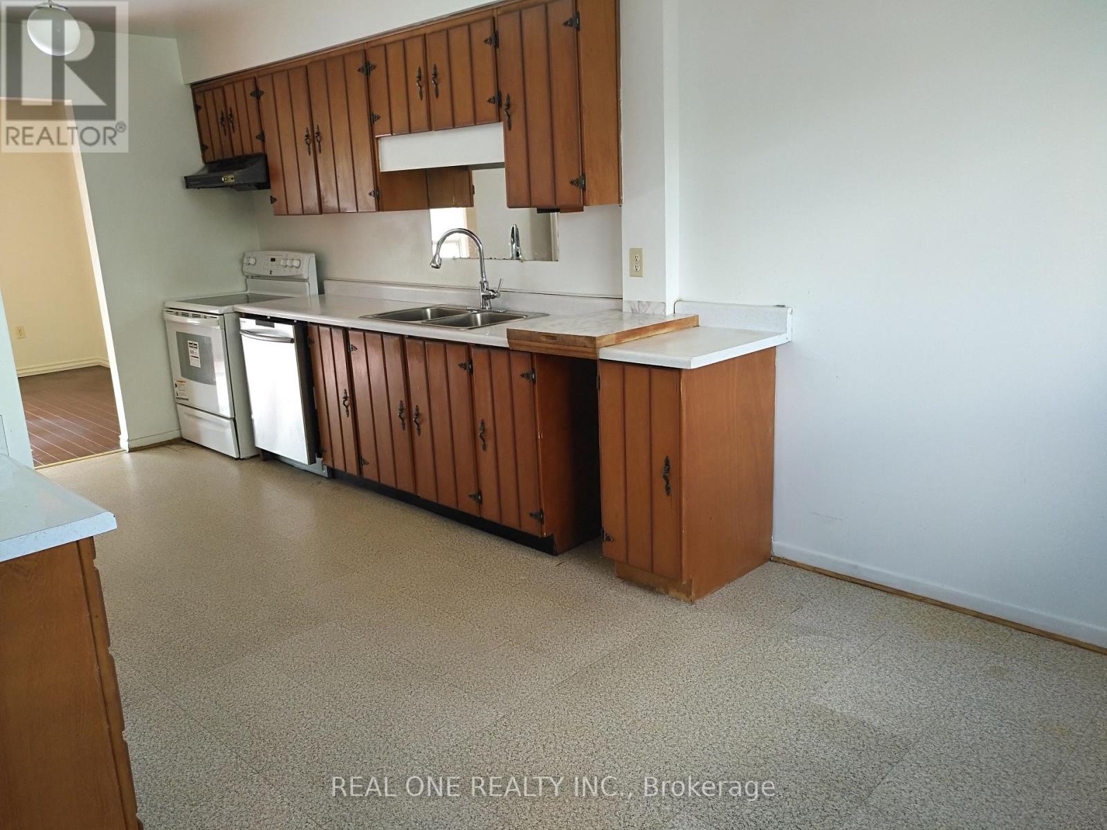 50 - 646 Village Parkway, Markham, Ontario  L3R 2S7 - Photo 18 - N12548214