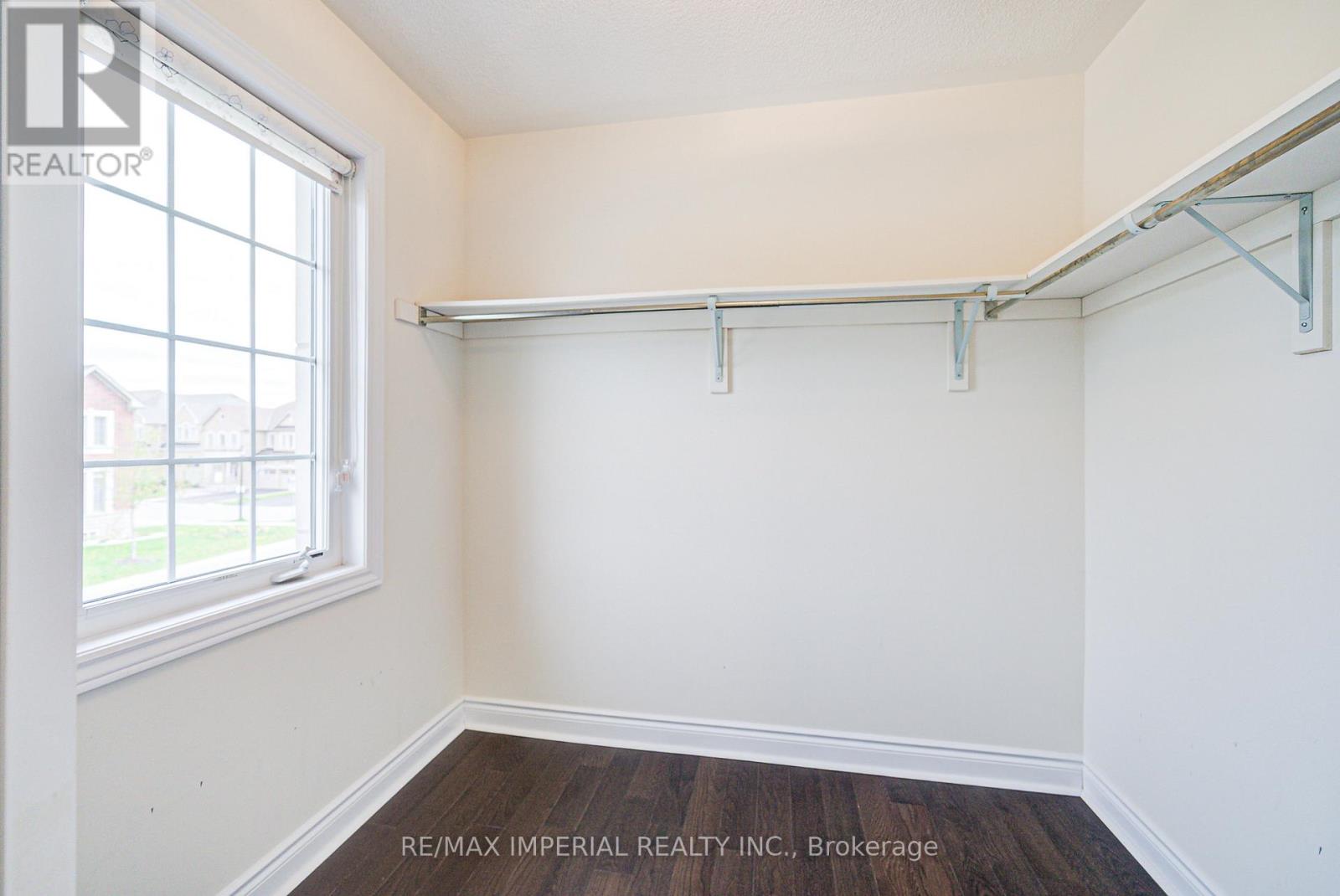 982 Wilbur Pipher Circle, Newmarket, Ontario  L3X 0B8 - Photo 35 - N12548232