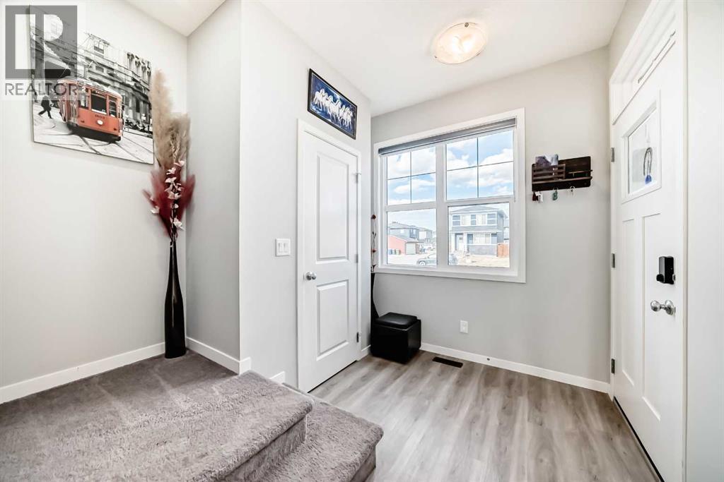 868 West Lakeview Drive, Chestermere, Alberta  T1X 1Z5 - Photo 5 - A2261148