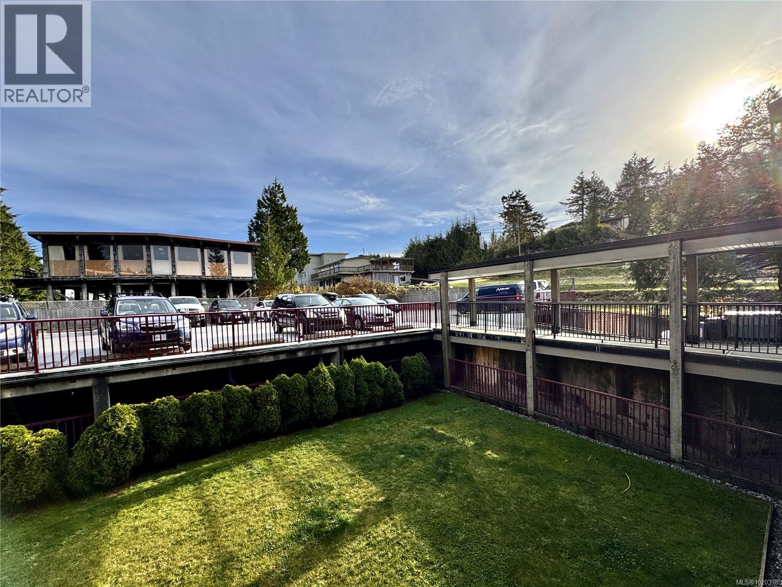 203 250 Hemlock St, Ucluelet, British Columbia V0R 3A0 - Photo 32 - 1020398