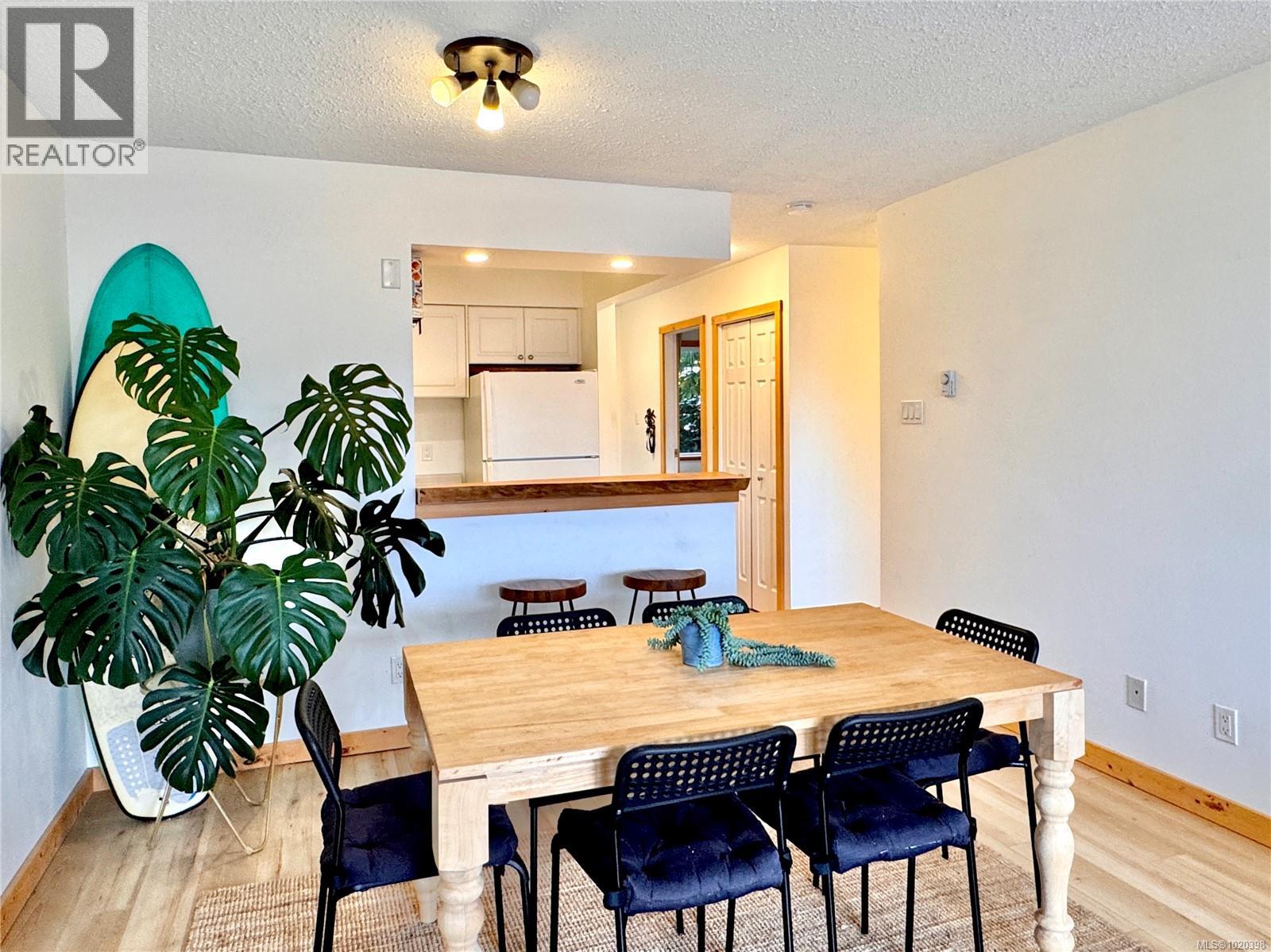 203 250 Hemlock St, Ucluelet, British Columbia V0R 3A0 - Photo 8 - 1020398