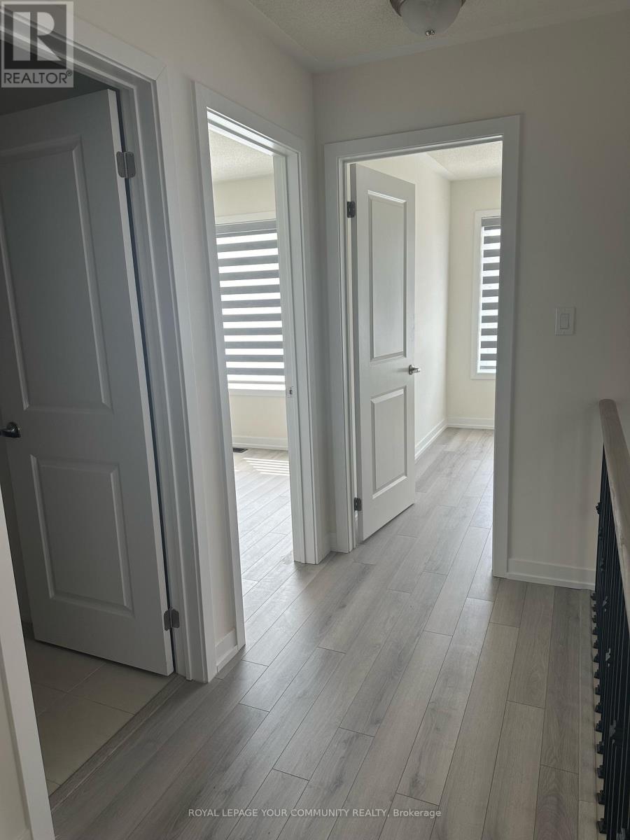 1551 Moonseed Place, Milton, Ontario  L9T 7E7 - Photo 5 - W12548148