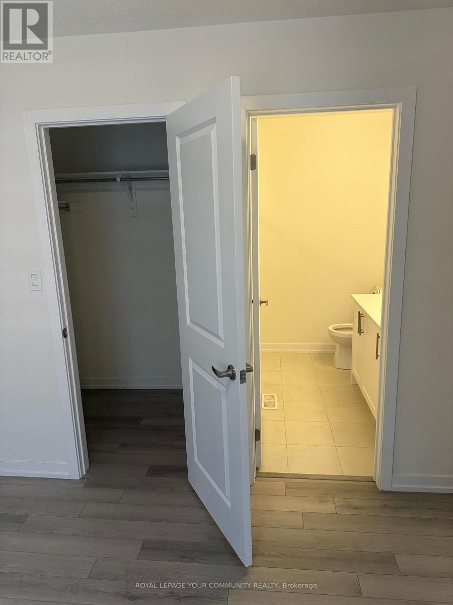 1551 Moonseed Place, Milton, Ontario  L9T 7E7 - Photo 7 - W12548148