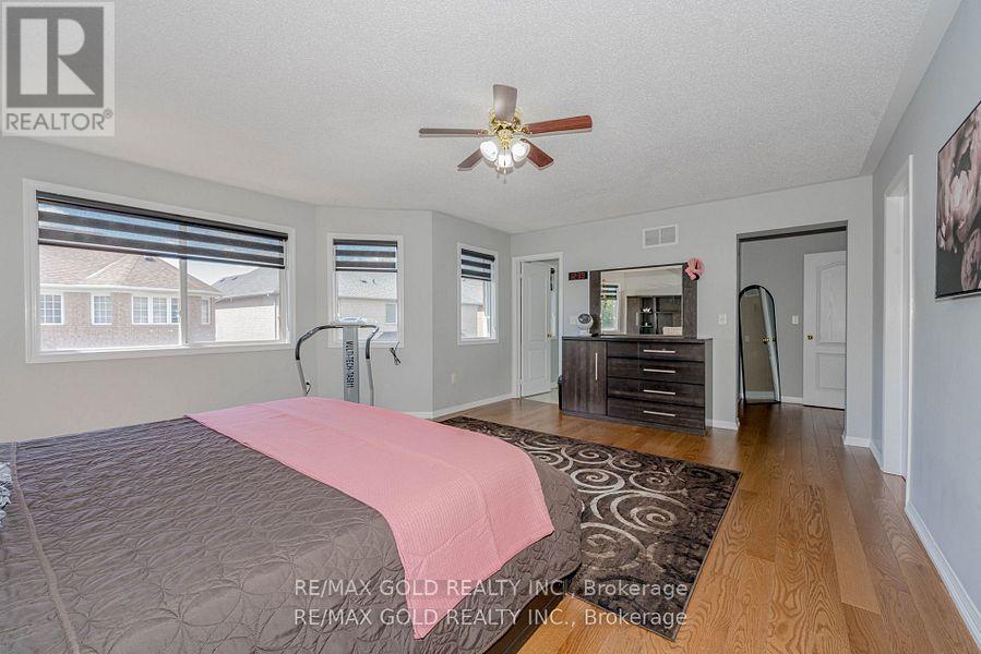 28 Crocker Drive, Brampton, Ontario  L6P 1M8 - Photo 16 - W12548152