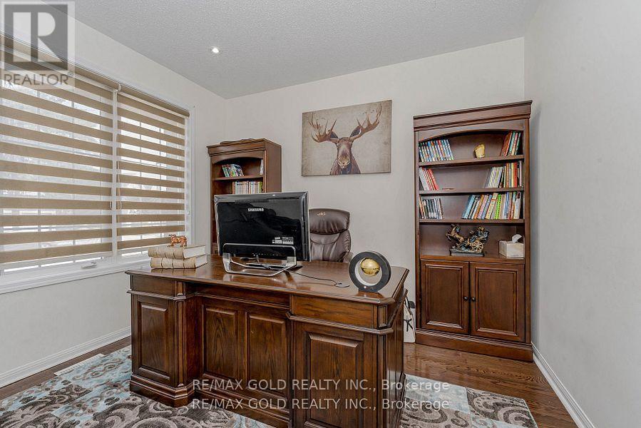 28 Crocker Drive, Brampton, Ontario  L6P 1M8 - Photo 36 - W12548152