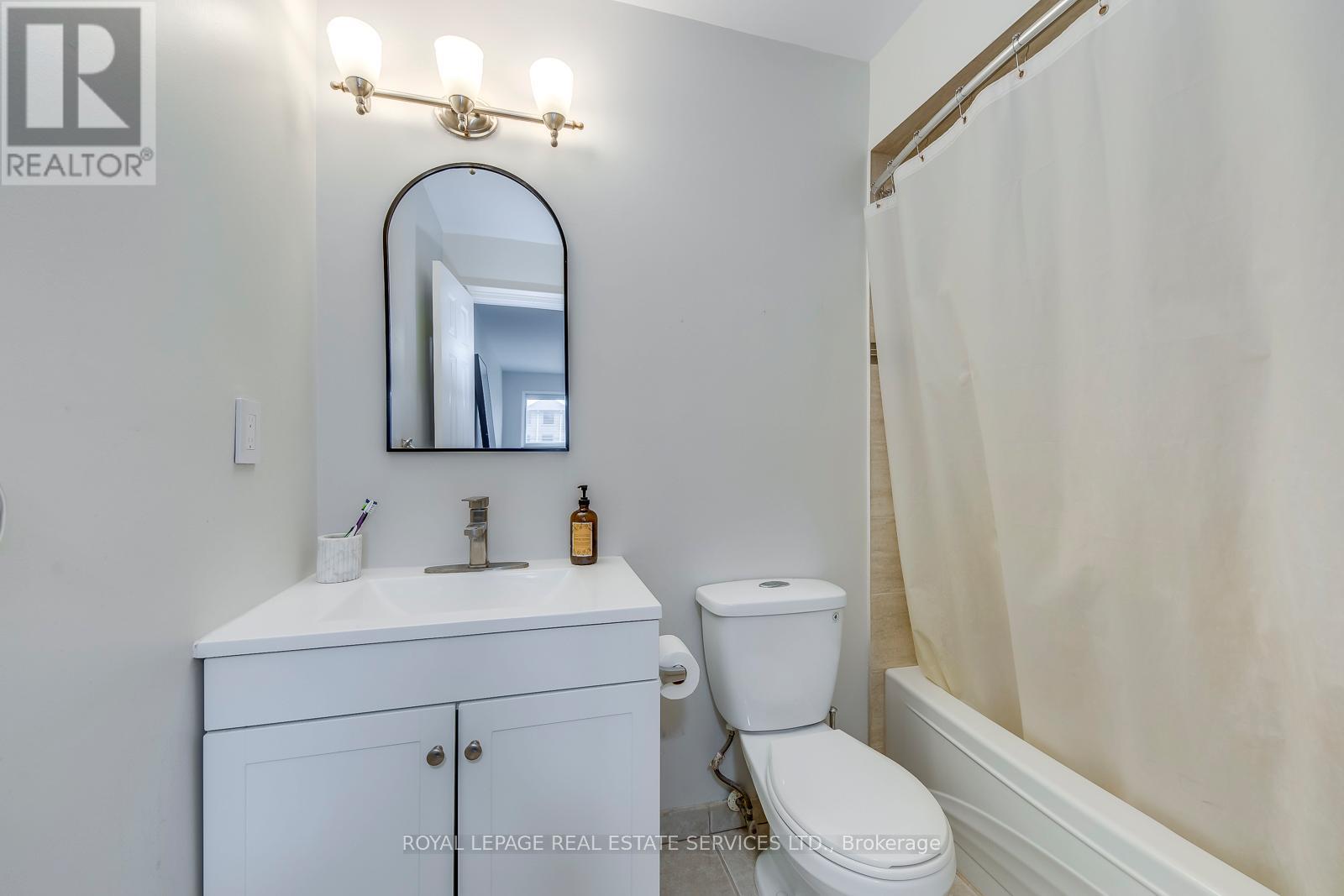 2264 Dale Ridge Drive, Oakville, Ontario  L6M 3L5 - Photo 15 - W12548154