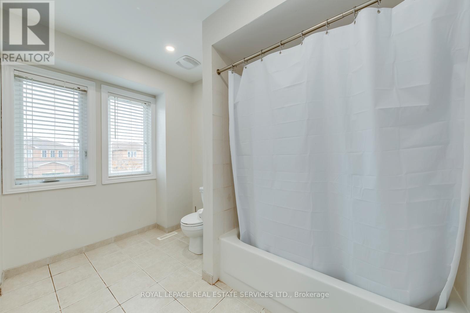 2264 Dale Ridge Drive, Oakville, Ontario  L6M 3L5 - Photo 19 - W12548154