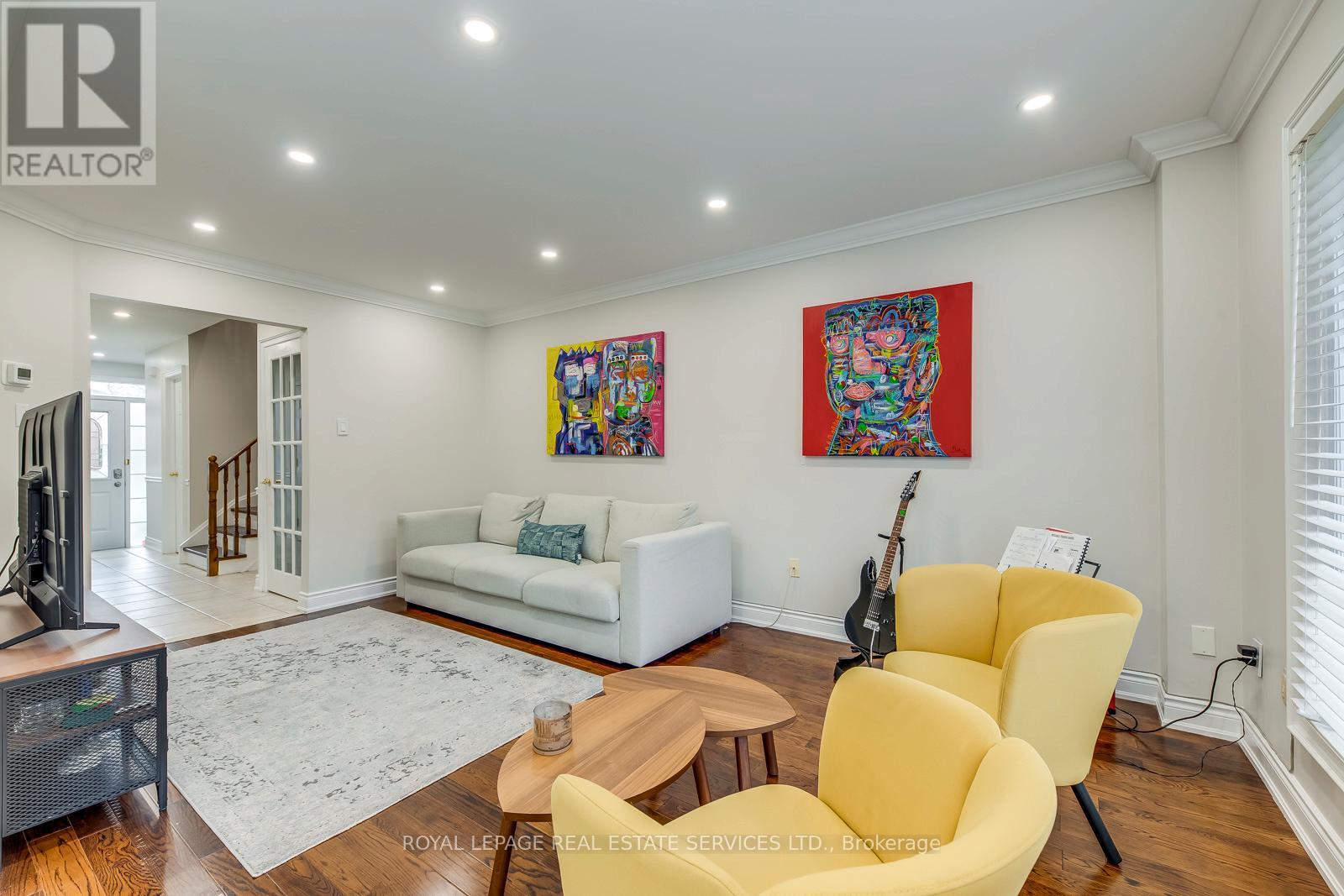 2264 Dale Ridge Drive, Oakville, Ontario  L6M 3L5 - Photo 6 - W12548154