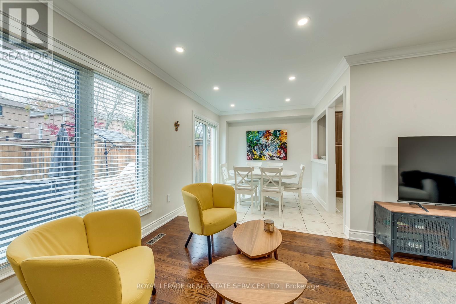 2264 Dale Ridge Drive, Oakville, Ontario  L6M 3L5 - Photo 7 - W12548154