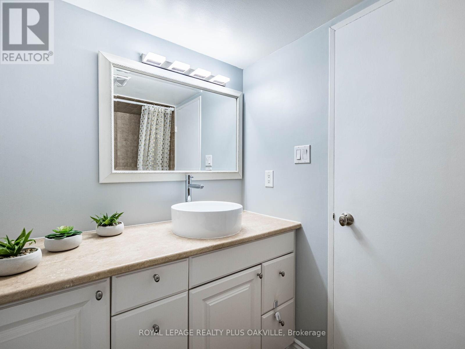 2006 - 3100 Kirwin Avenue, Mississauga, Ontario  L5A 3S6 - Photo 32 - W12548170