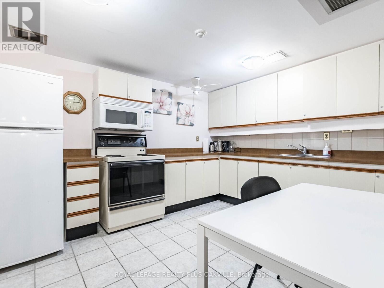 2006 - 3100 Kirwin Avenue, Mississauga, Ontario  L5A 3S6 - Photo 44 - W12548170