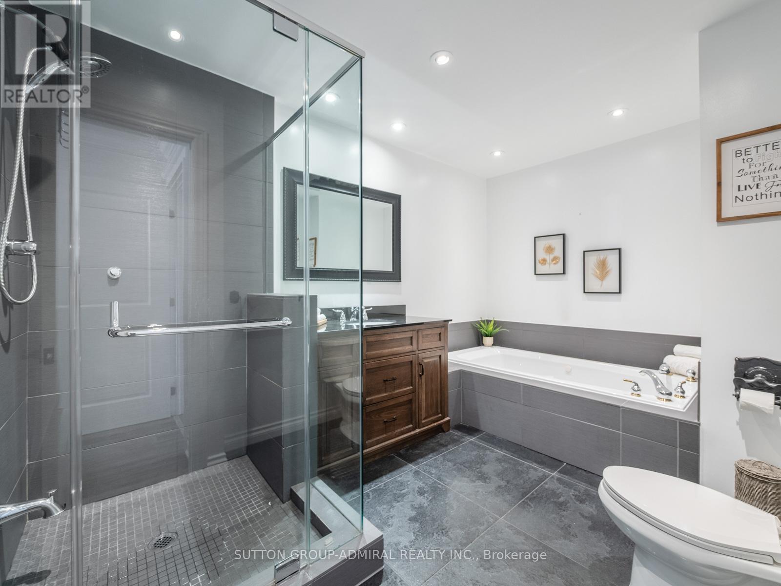 49 - 385 The East Mall, Toronto, Ontario  M9B 6J4 - Photo 18 - W12548172