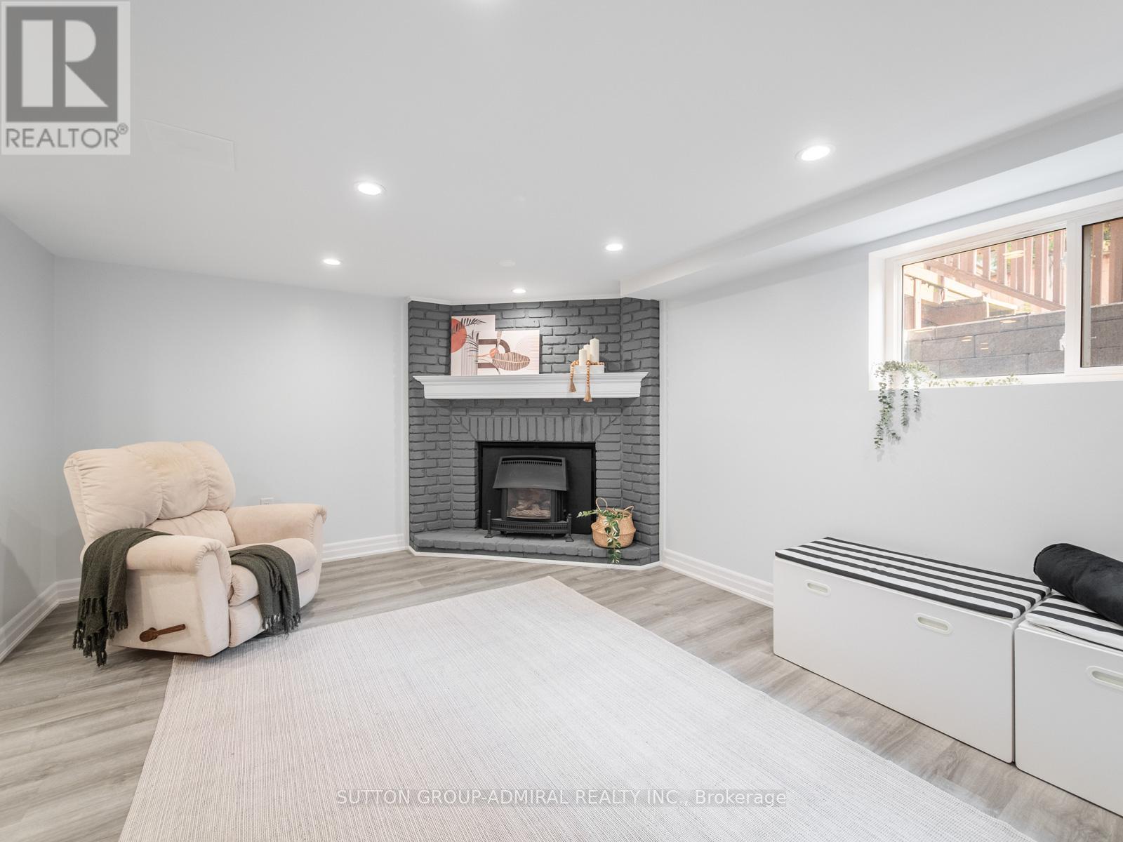 49 - 385 The East Mall, Toronto, Ontario  M9B 6J4 - Photo 25 - W12548172