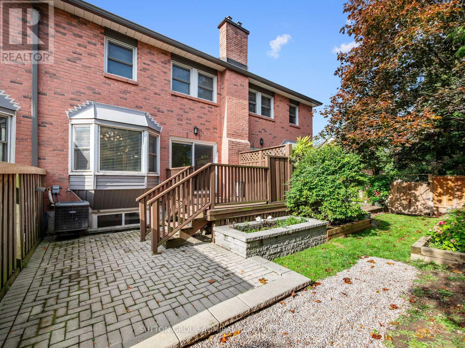 49 - 385 The East Mall, Toronto, Ontario  M9B 6J4 - Photo 32 - W12548172