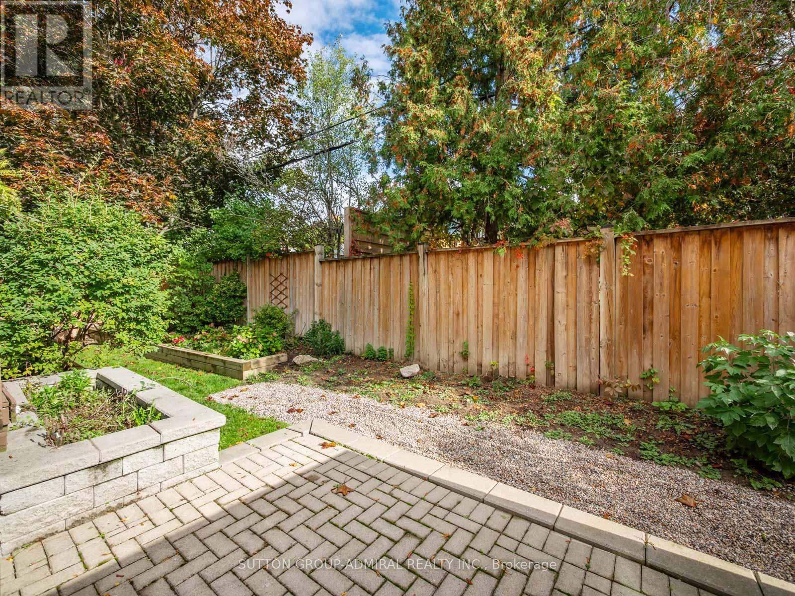 49 - 385 The East Mall, Toronto, Ontario  M9B 6J4 - Photo 33 - W12548172