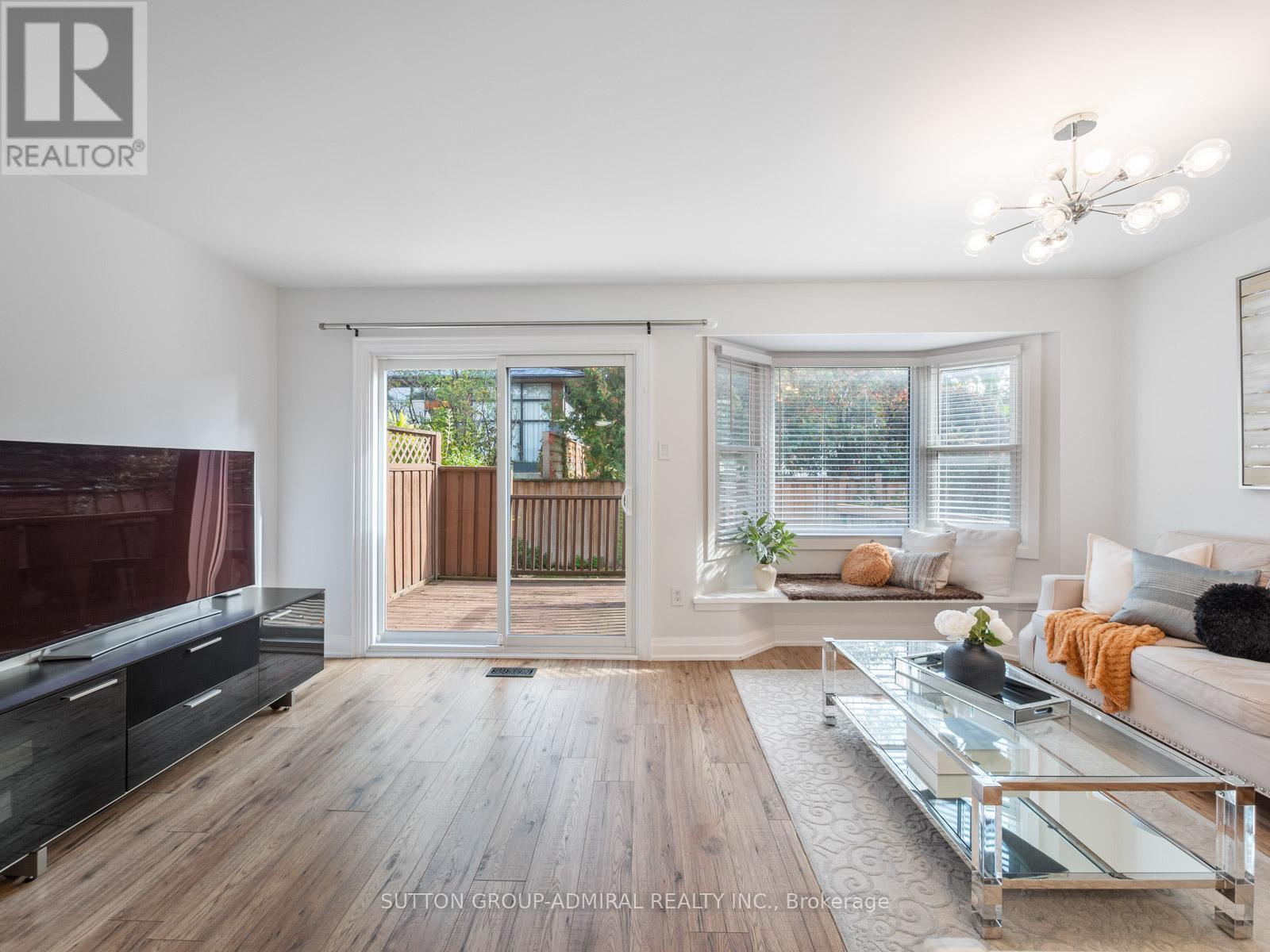 49 - 385 The East Mall, Toronto, Ontario  M9B 6J4 - Photo 8 - W12548172