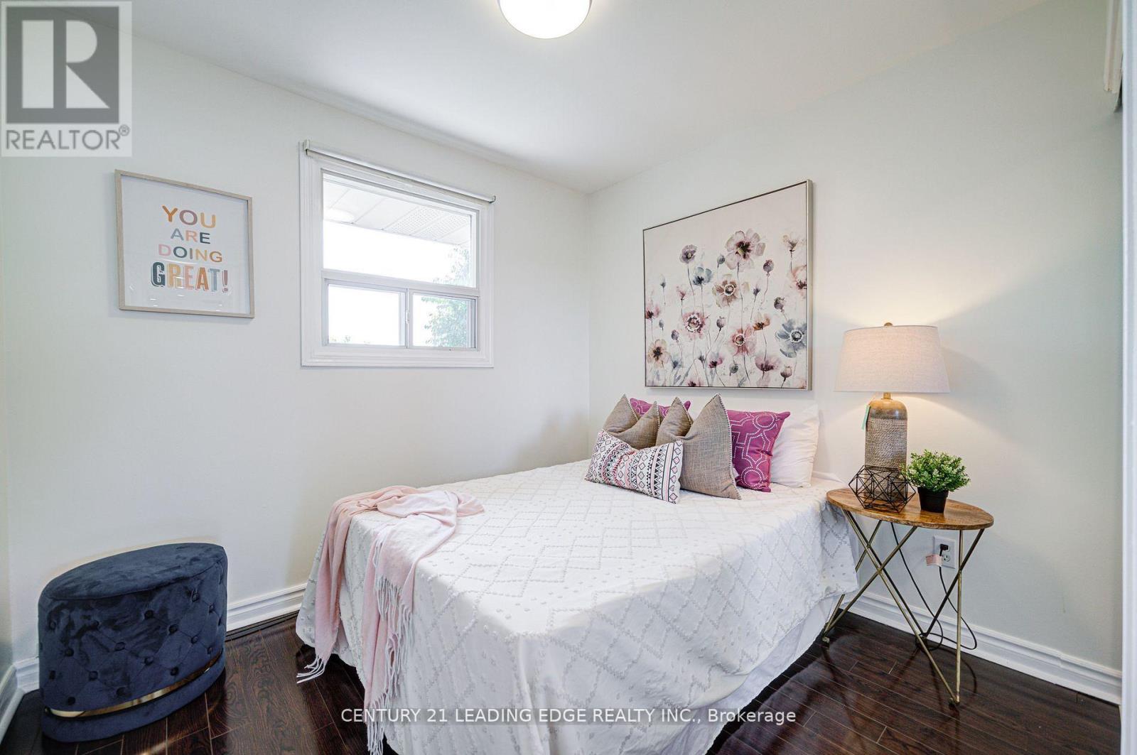 Upper - 55 Crawford Drive, Brampton, Ontario  L6V 2C6 - Photo 20 - W12548226