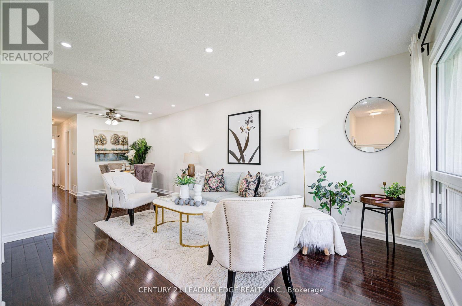 Upper - 55 Crawford Drive, Brampton, Ontario  L6V 2C6 - Photo 5 - W12548226