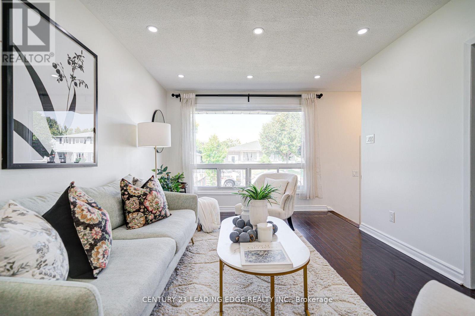 Upper - 55 Crawford Drive, Brampton, Ontario  L6V 2C6 - Photo 6 - W12548226