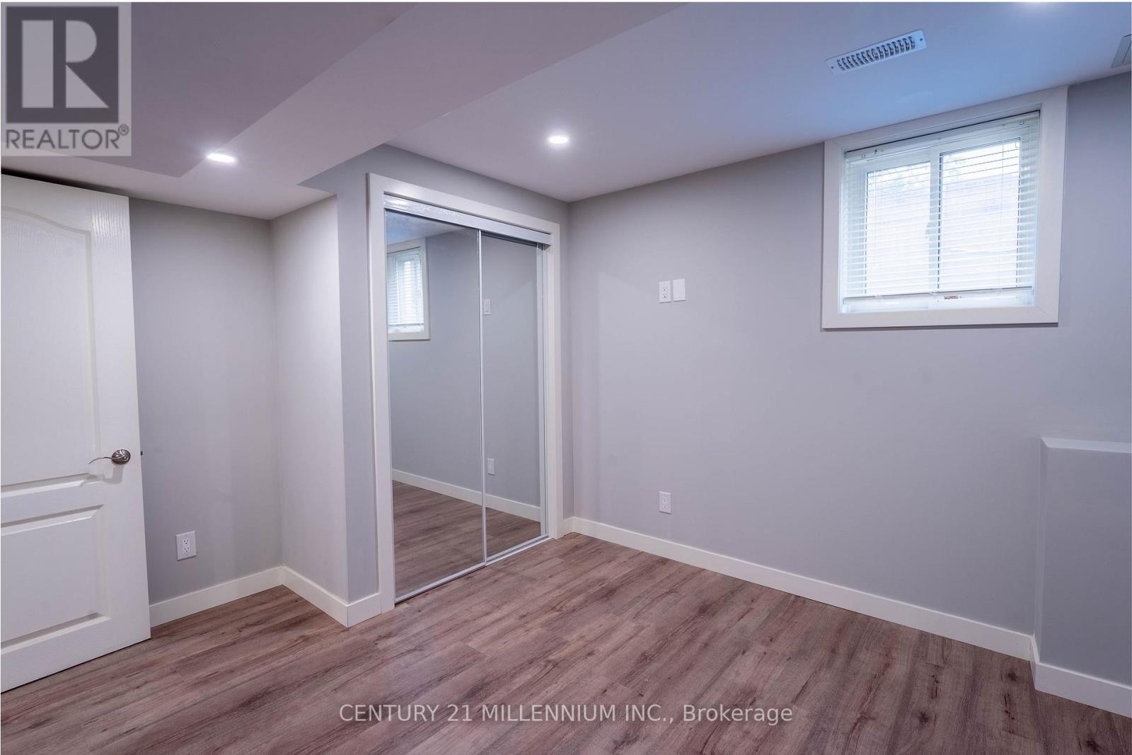 64 Executive Court, Brampton, Ontario  L6R 0L5 - Photo 15 - W12548242