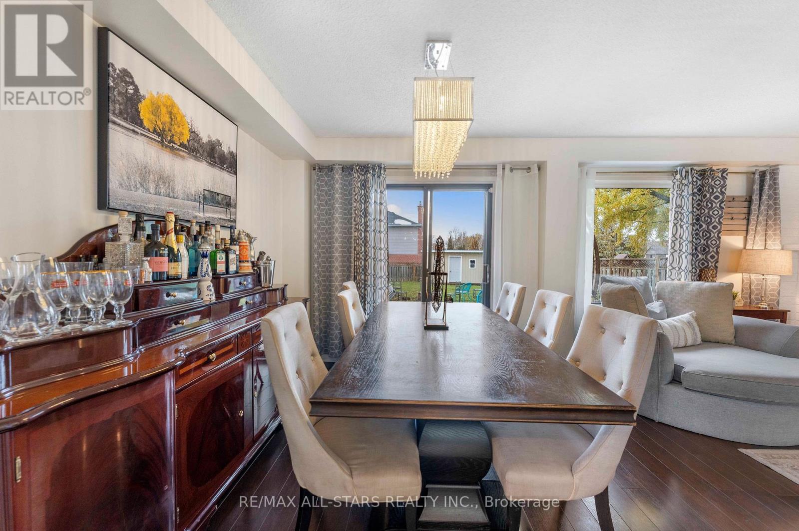 39 Kyle Crescent, Georgina, Ontario  L4P 3P5 - Photo 11 - N12545478