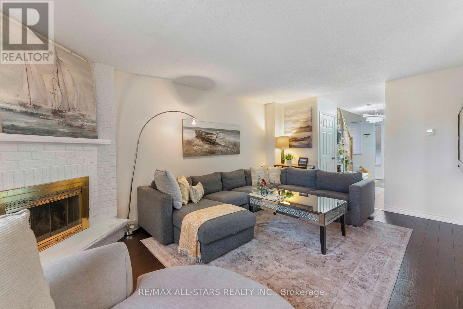 39 Kyle Crescent, Georgina, Ontario  L4P 3P5 - Photo 13 - N12545478