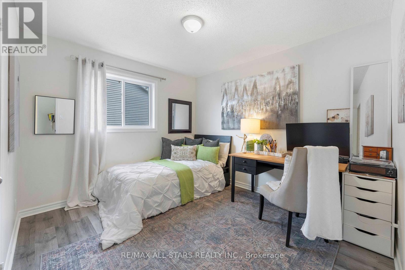 39 Kyle Crescent, Georgina, Ontario  L4P 3P5 - Photo 27 - N12545478