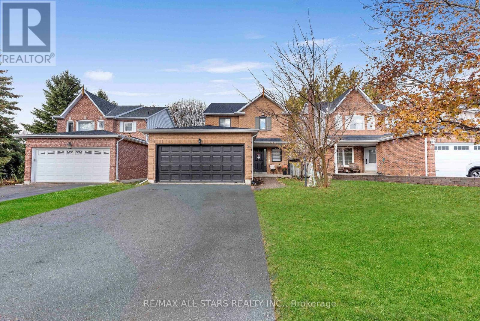 39 Kyle Crescent, Georgina, Ontario  L4P 3P5 - Photo 3 - N12545478