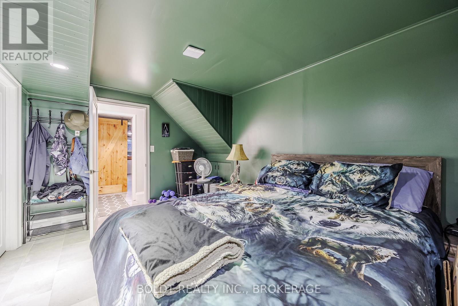 9 Brittany Court, St. Catharines, Ontario L2S 3C3 - Photo 17 - X12548302