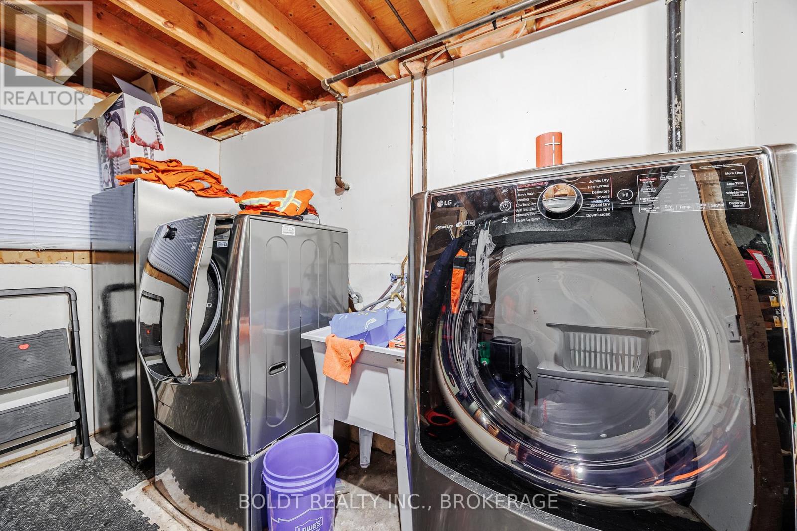 9 Brittany Court, St. Catharines, Ontario L2S 3C3 - Photo 20 - X12548302