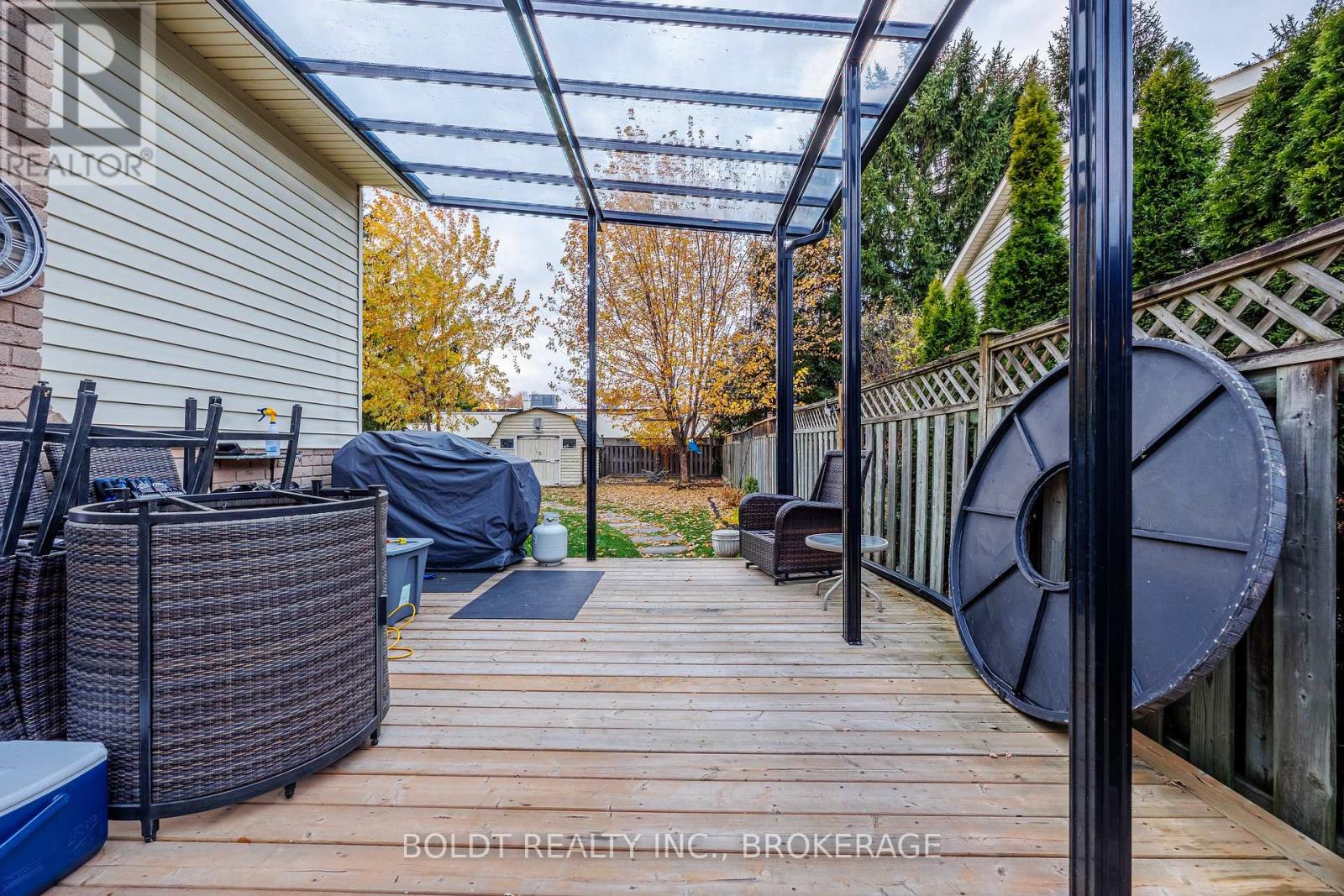 9 Brittany Court, St. Catharines, Ontario L2S 3C3 - Photo 21 - X12548302