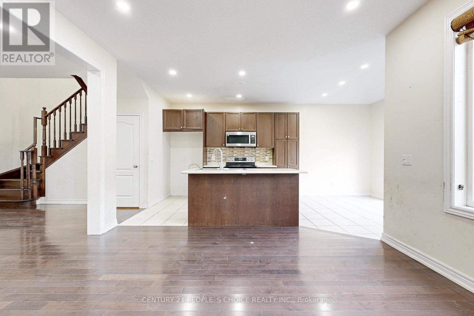 825 Miltonbrook Crescent, Milton, Ontario  L9T 8N3 - Photo 13 - W12548098