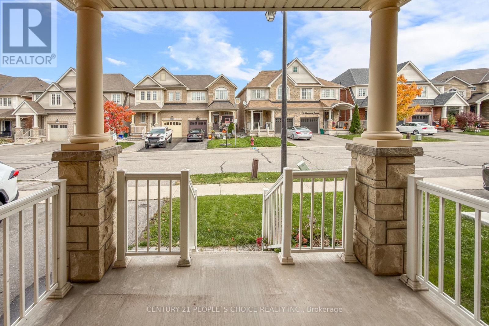 825 Miltonbrook Crescent, Milton, Ontario  L9T 8N3 - Photo 5 - W12548098