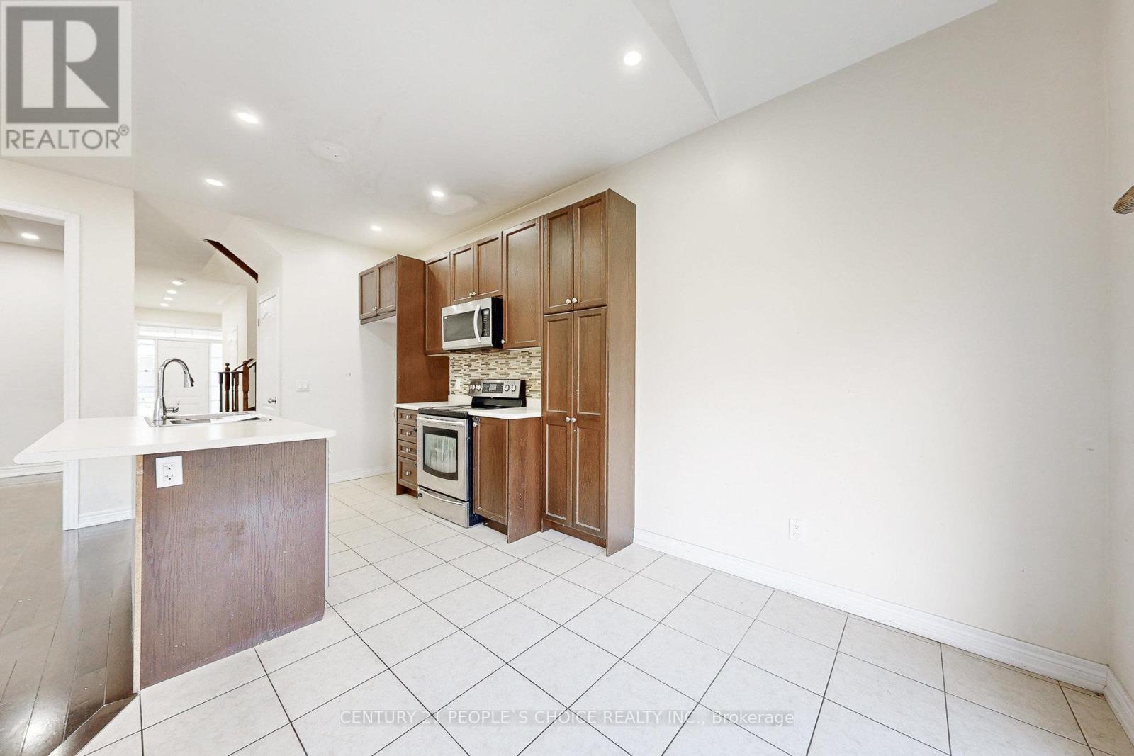 825 Miltonbrook Crescent, Milton, Ontario  L9T 8N3 - Photo 21 - W12548098