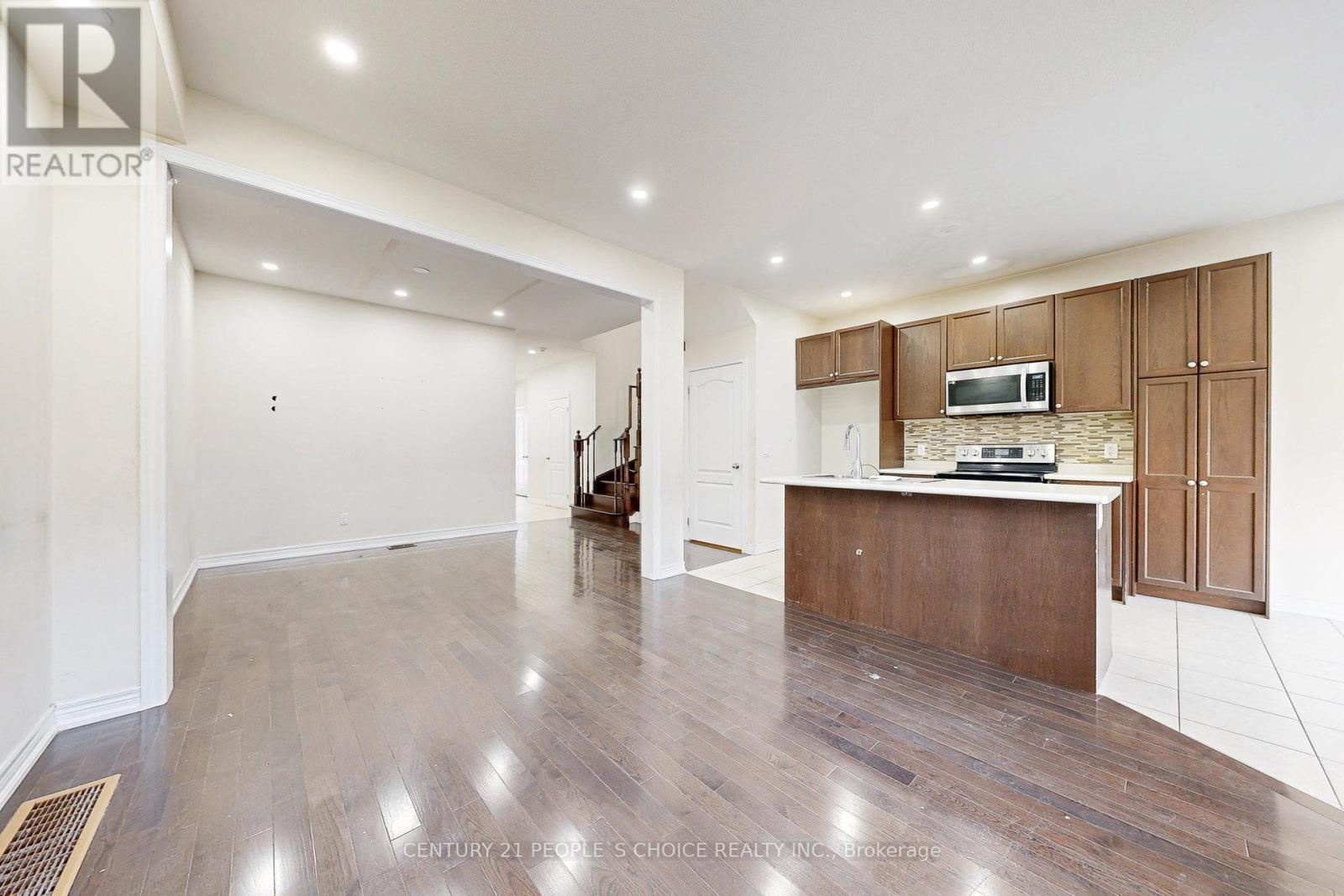 825 Miltonbrook Crescent, Milton, Ontario  L9T 8N3 - Photo 12 - W12548098