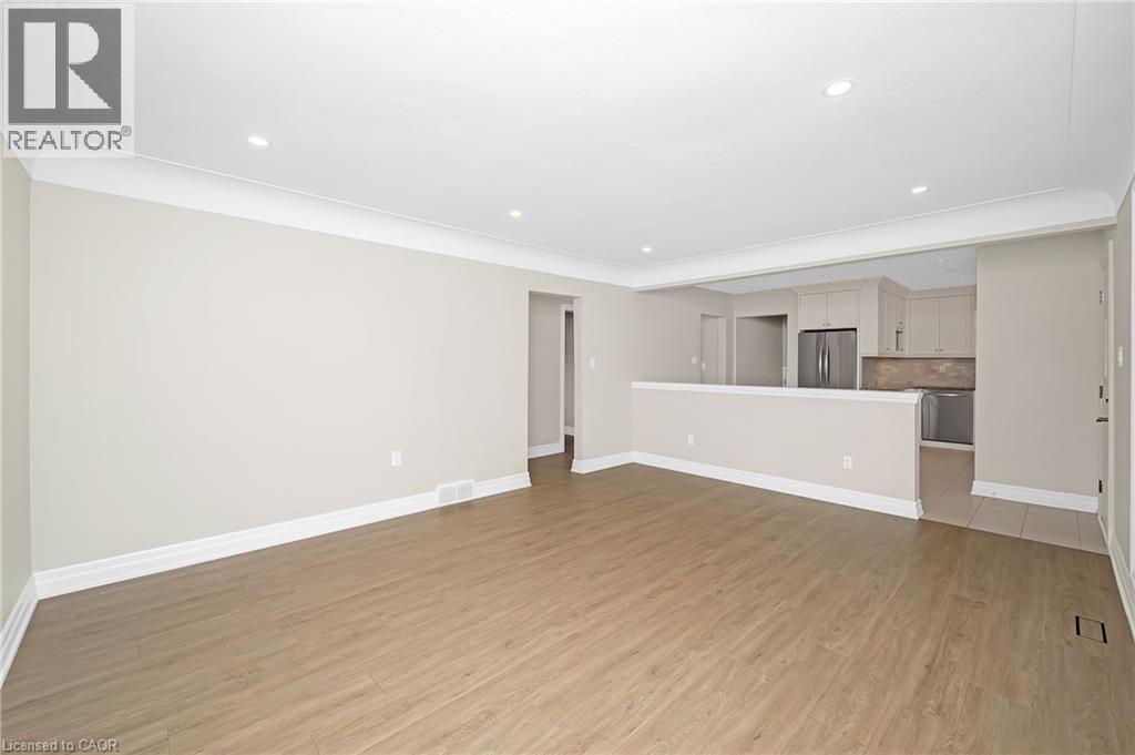 30 Wildewood Avenue, Hamilton, Ontario L8T 1X3 - Photo 10 - 40788487