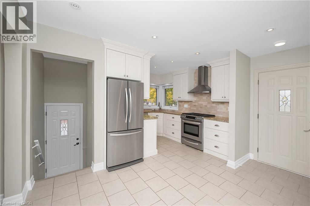 30 Wildewood Avenue, Hamilton, Ontario L8T 1X3 - Photo 16 - 40788487