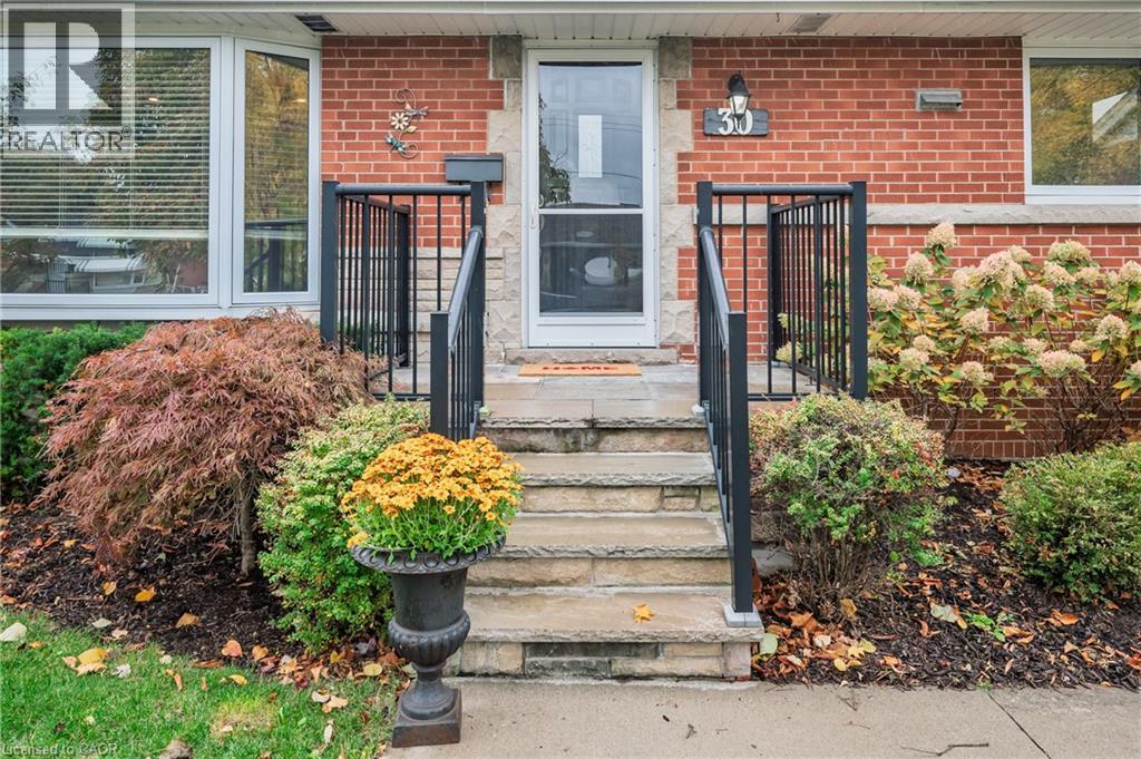 30 Wildewood Avenue, Hamilton, Ontario L8T 1X3 - Photo 6 - 40788487