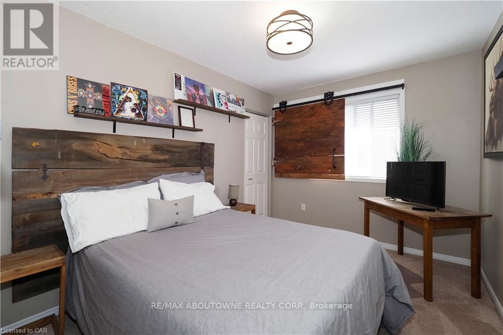 Main - 33 Boulder Crescent, Guelph, Ontario  N1G 5A2 - Photo 21 - X12548146