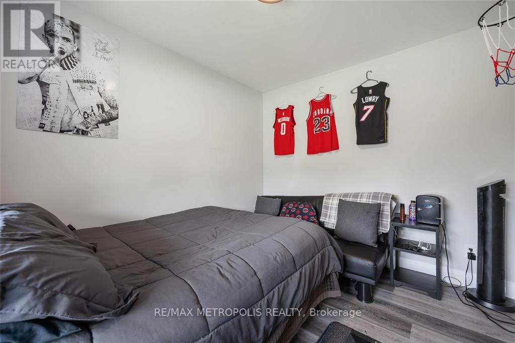 552 Cathcart Boulevard, Sarnia, Ontario N7V 2N2 - Photo 16 - X12548220