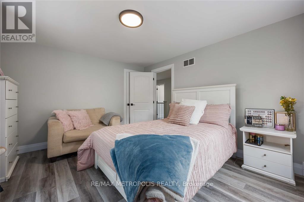 552 Cathcart Boulevard, Sarnia, Ontario N7V 2N2 - Photo 23 - X12548220