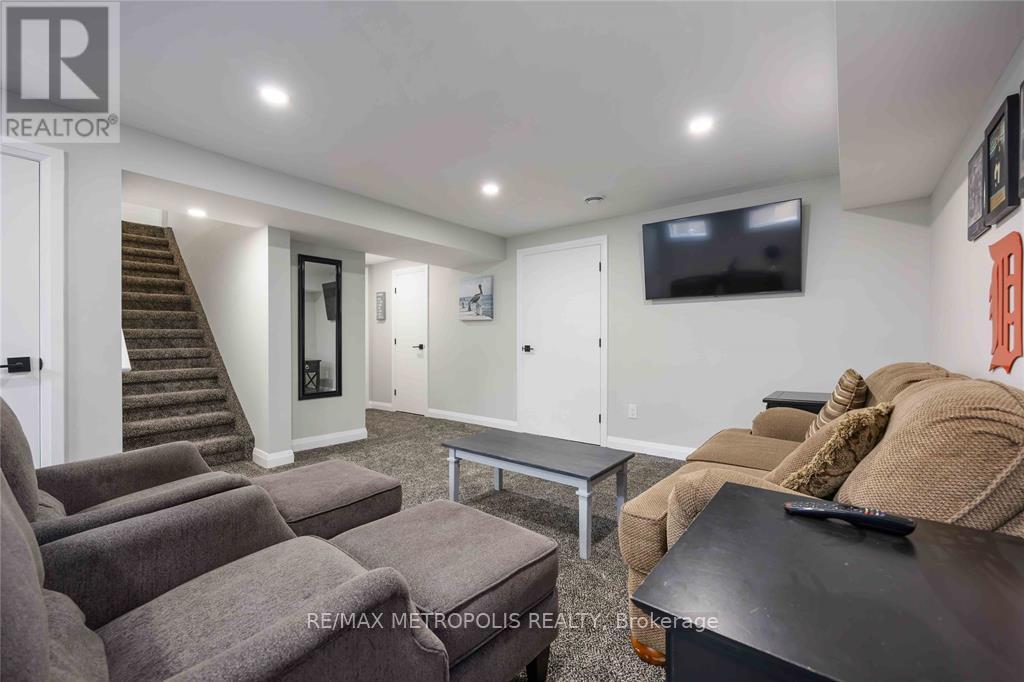 552 Cathcart Boulevard, Sarnia, Ontario N7V 2N2 - Photo 34 - X12548220