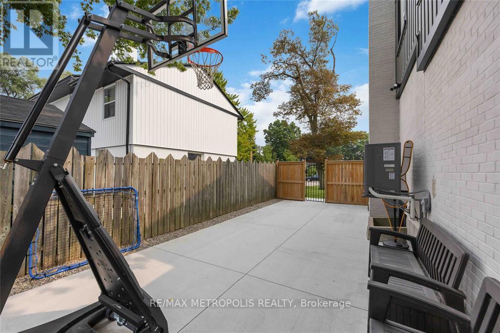 552 Cathcart Boulevard, Sarnia, Ontario N7V 2N2 - Photo 39 - X12548220