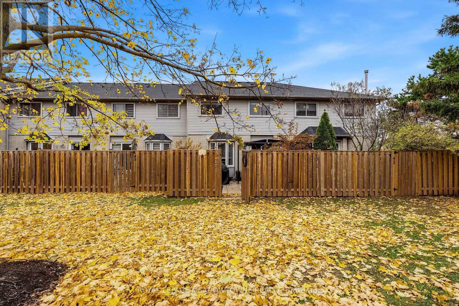 44 - 1 Royalwood Court, Hamilton, Ontario  L8E 4Y3 - Photo 44 - X12548228