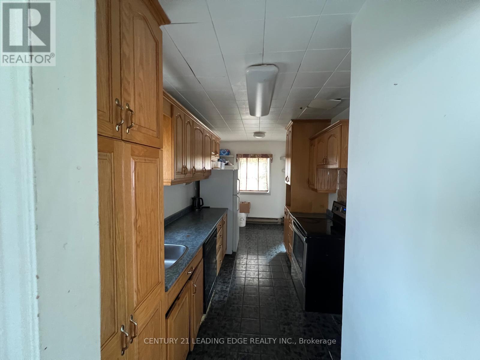 394 Bridge Street E, Belleville, Ontario  K8N 1P8 - Photo 11 - X12548236