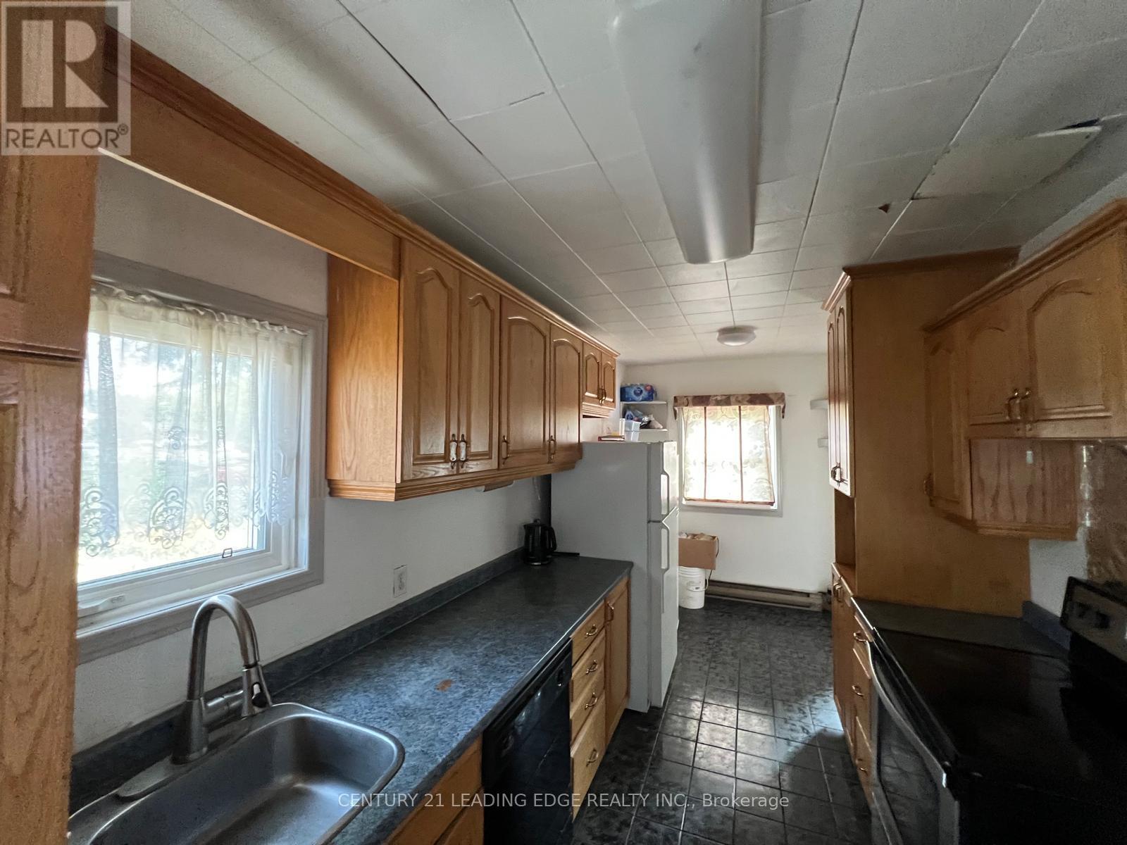 394 Bridge Street E, Belleville, Ontario  K8N 1P8 - Photo 12 - X12548236