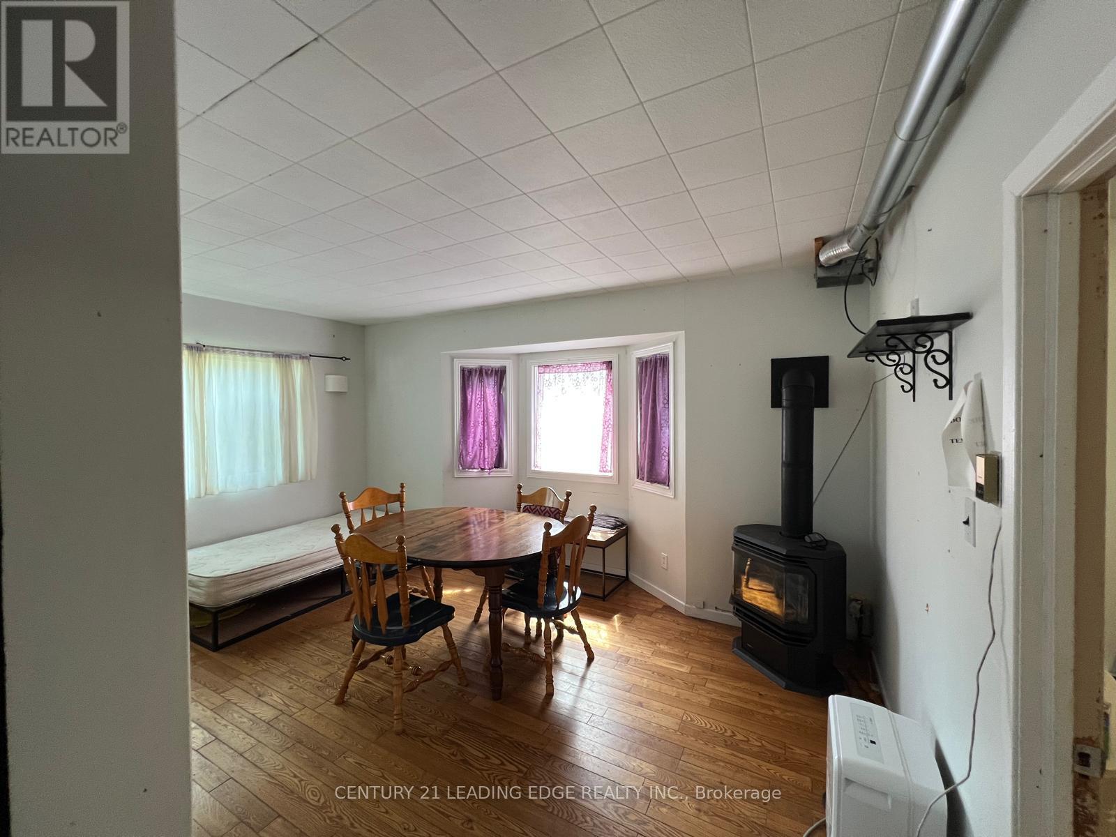 394 Bridge Street E, Belleville, Ontario  K8N 1P8 - Photo 8 - X12548236