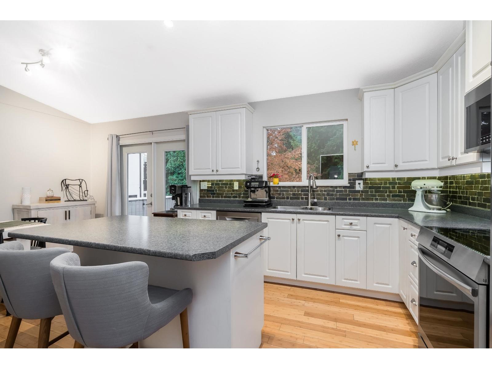 20738 38a Avenue, Langley, British Columbia  V3A 2V4 - Photo 11 - R3067659