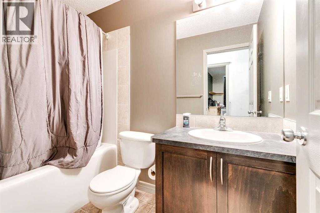 79 Prestwick Street Se, Calgary, Alberta  T2Z 4K9 - Photo 8 - A2269929